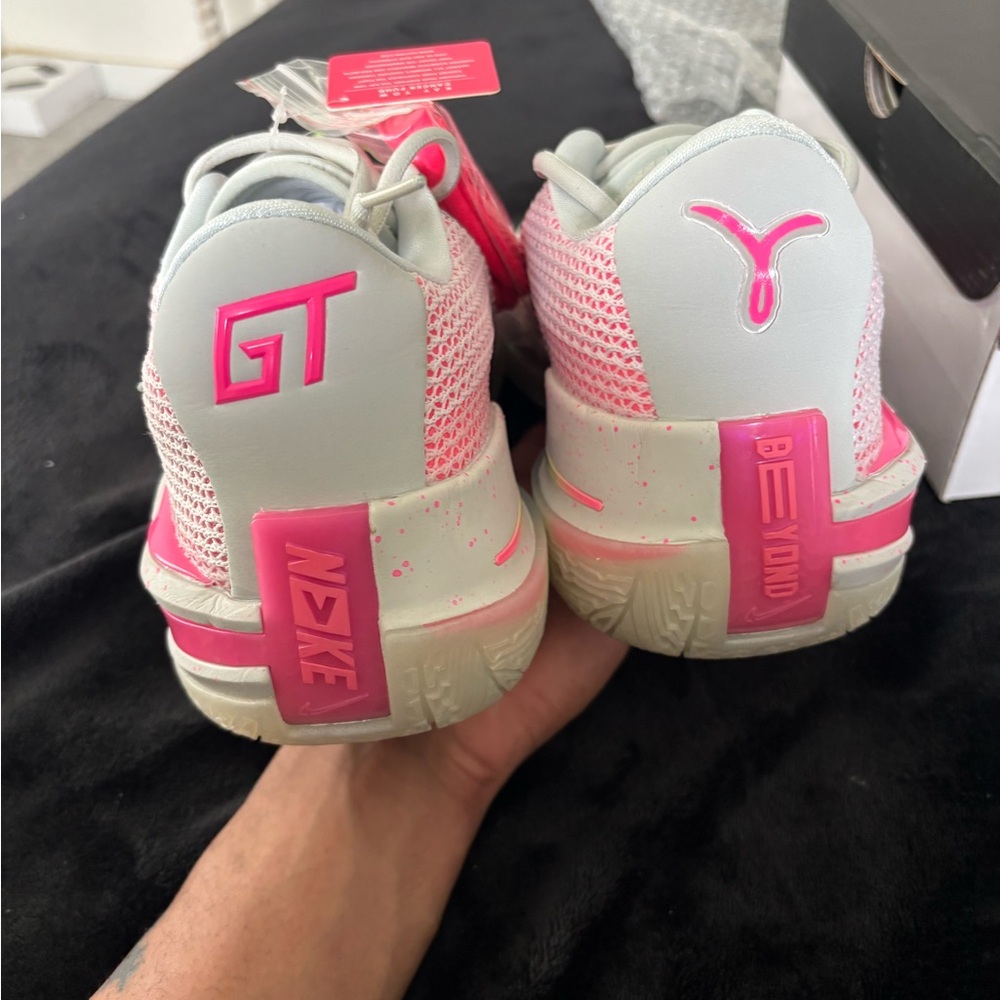 Nike GT Cut 1 “Think Pink/Kay Yow” - Picture 3 of 4